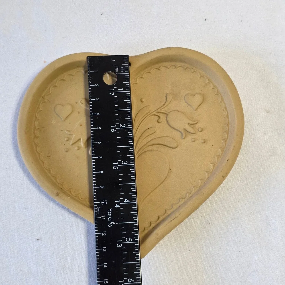 Brown Bag Cookie Art Heart Mold‎ 1986 Vintage Baking Kitchenware